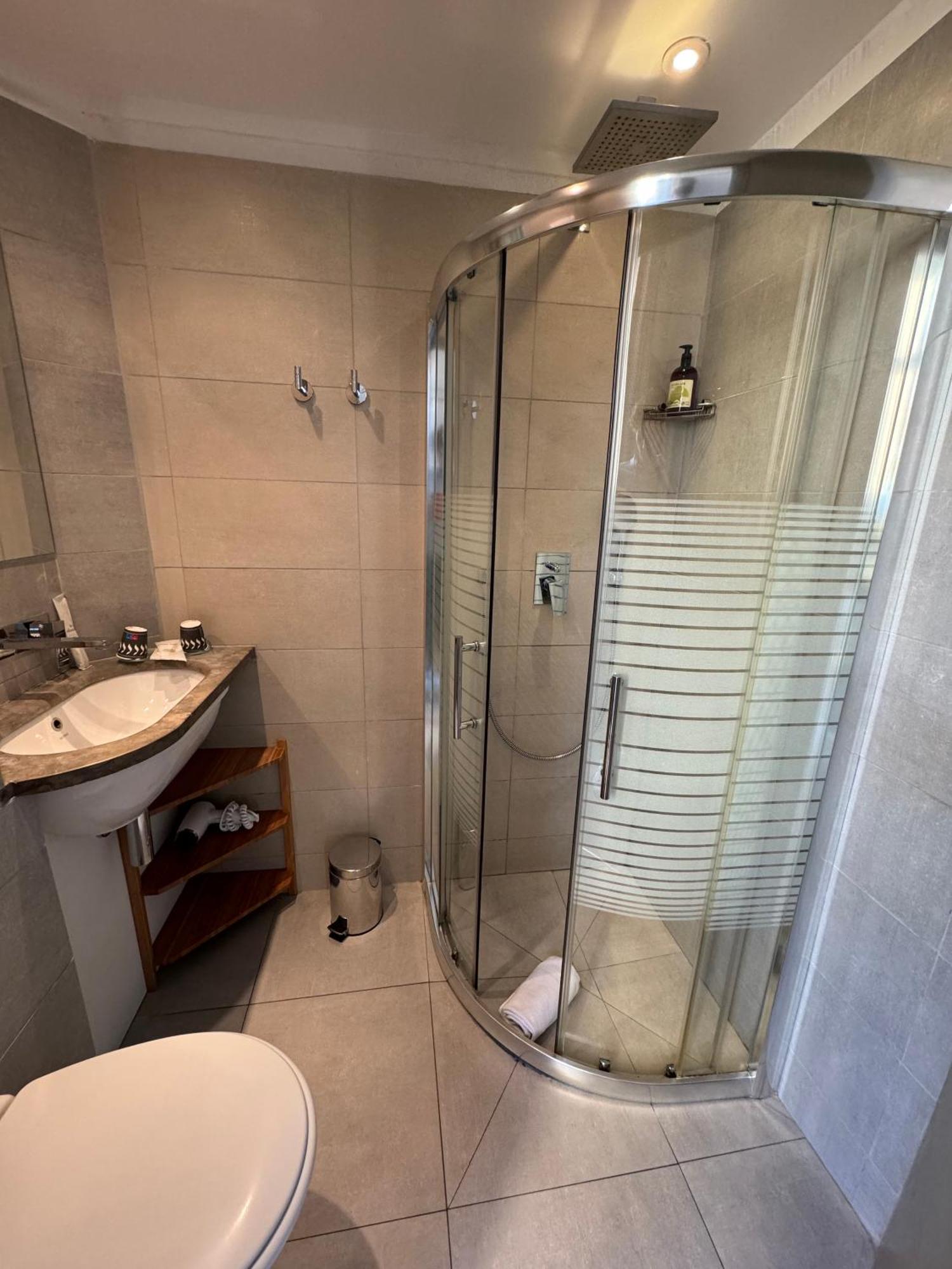 Le Rabelais Hotel 3*