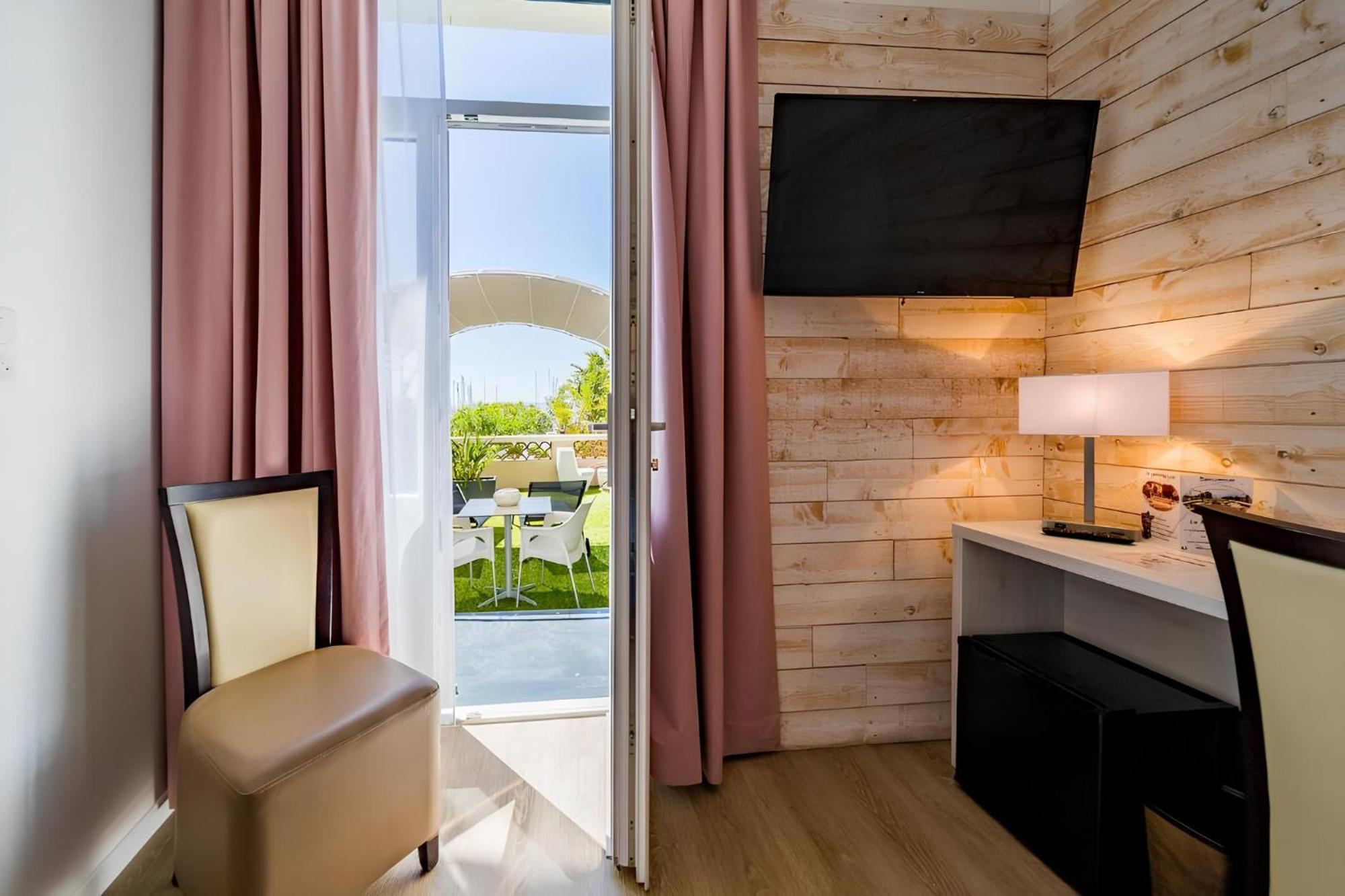 Le Rabelais 3* Le Lavandou