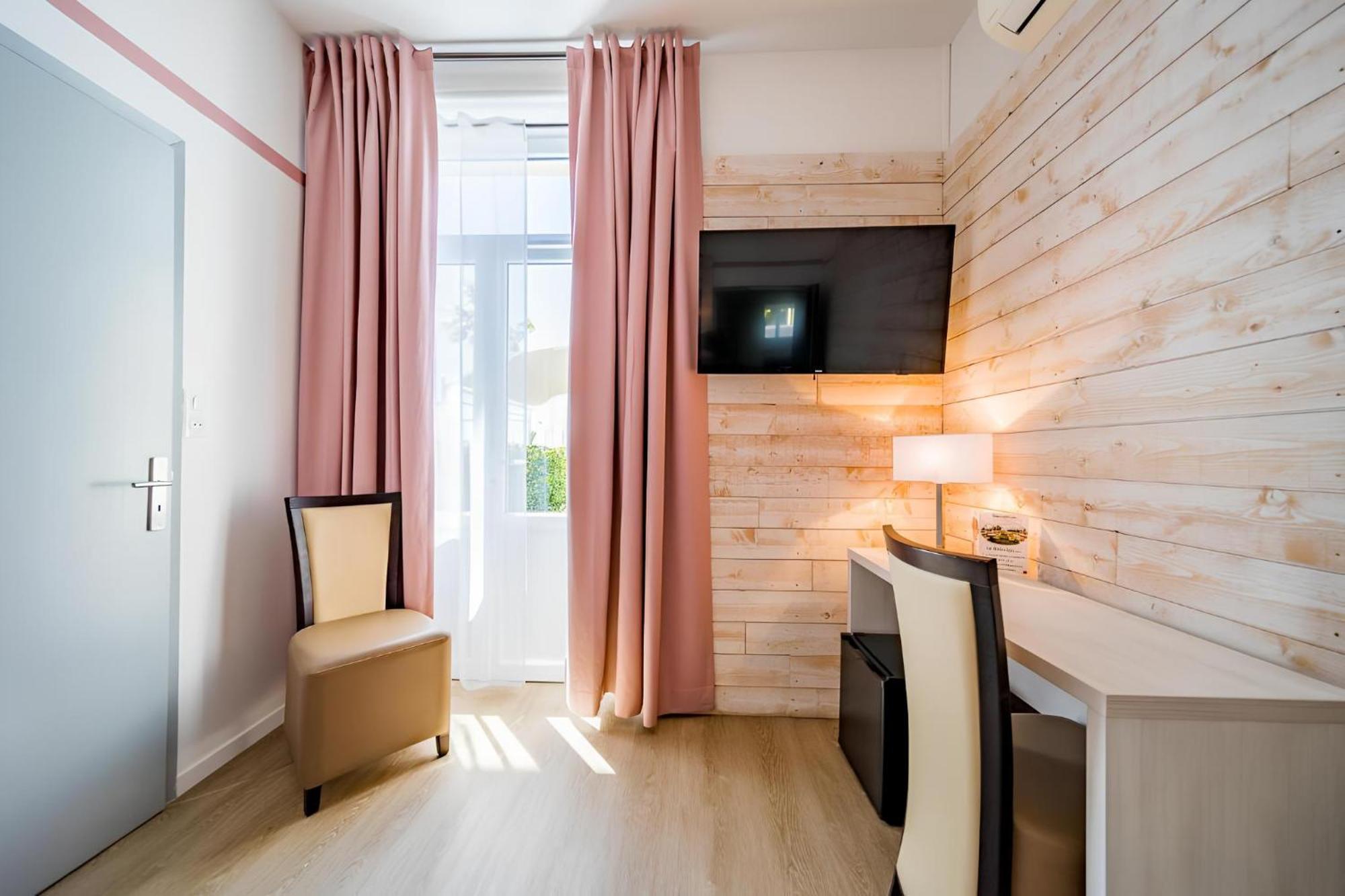 Hotel Le Rabelais 3*