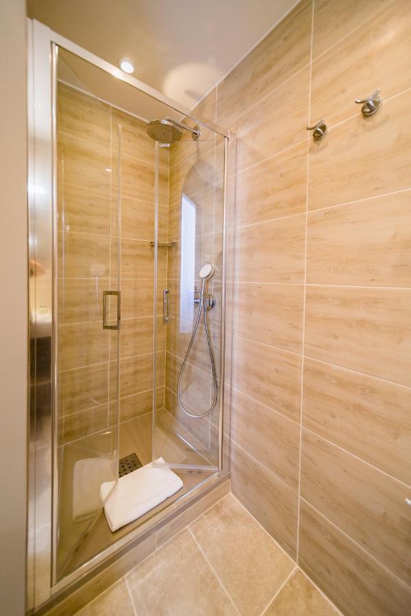 Hotel Le Rabelais 3*